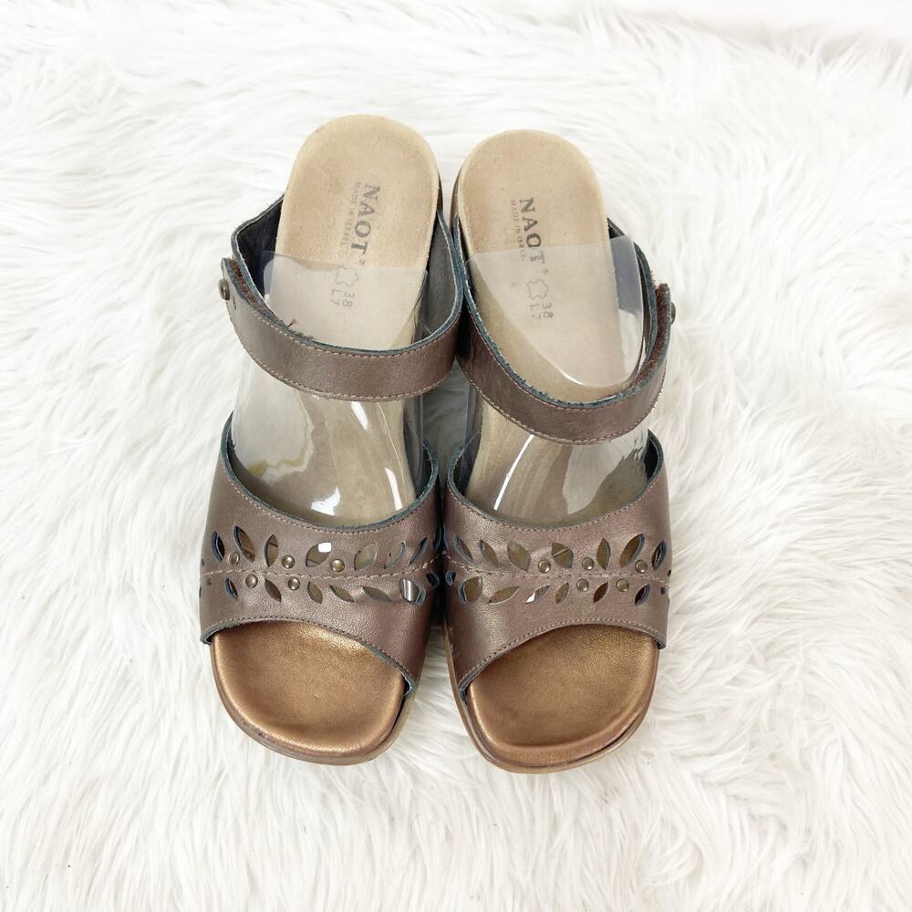 Naot Womens 38 EU 7 US Brown Leather Slip On Studded Two Strap Platform Sandals - Picture 10 of 16
